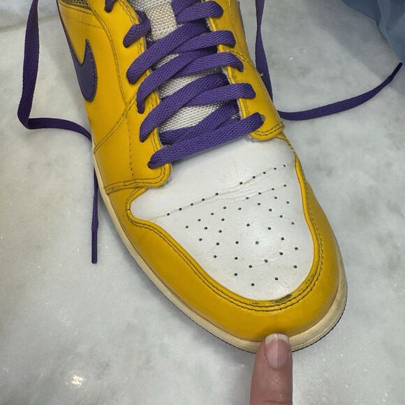 Nike Air Jordan 1 Mid Lakers Kobe Yellow/Purple 554724-708 Men’s Size 11 - Picture 10 of 15